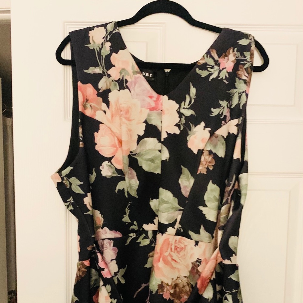 Plus Size Skater Dress W/Chain belt Black floral